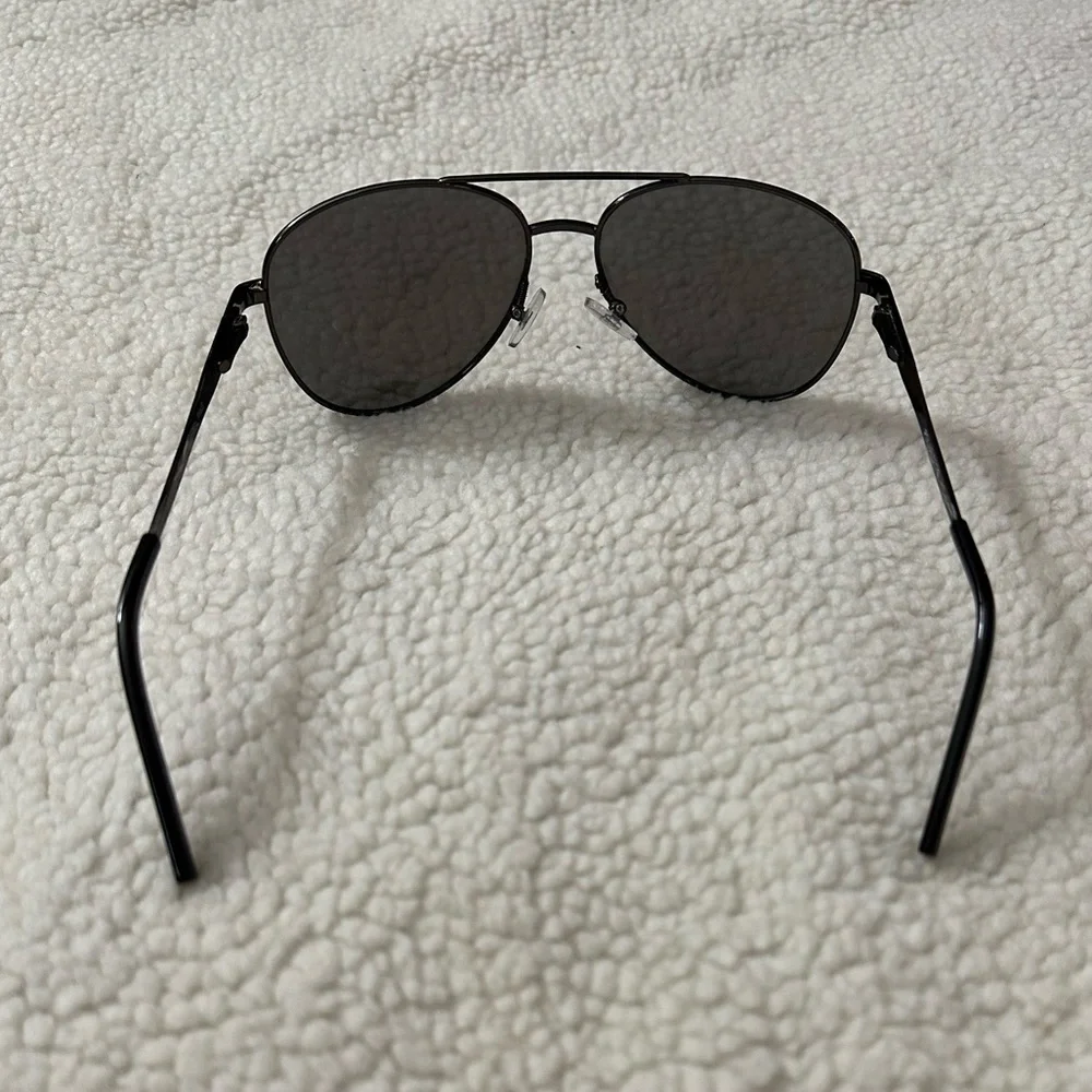 Foster Grant Polarized Pilot Sunglass Matte Black  Frame Purple Reflective Lens
